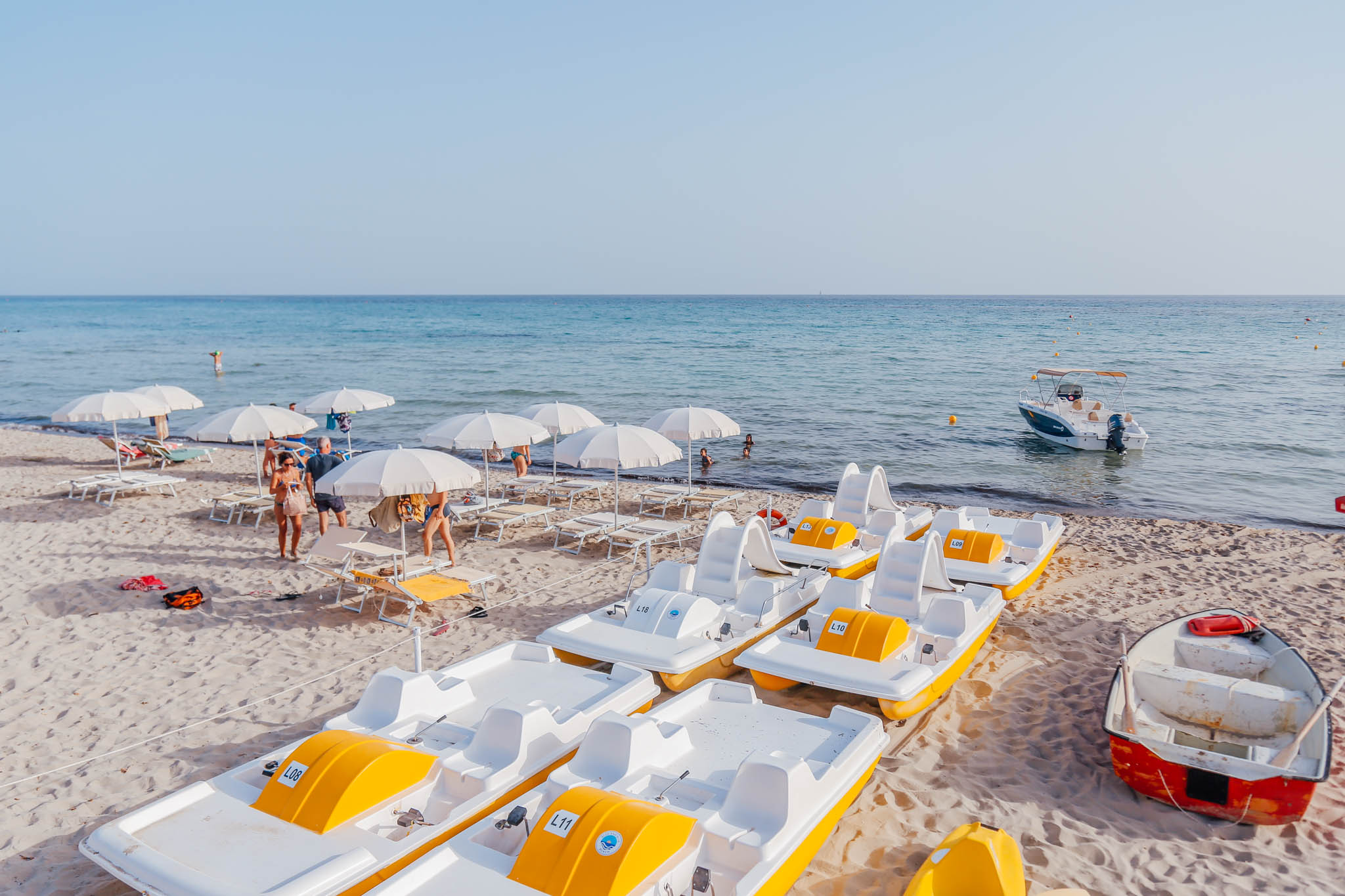 Spiaggia Dedicata: Blue and Blue City, Il B&b a Ugento che stupisce.